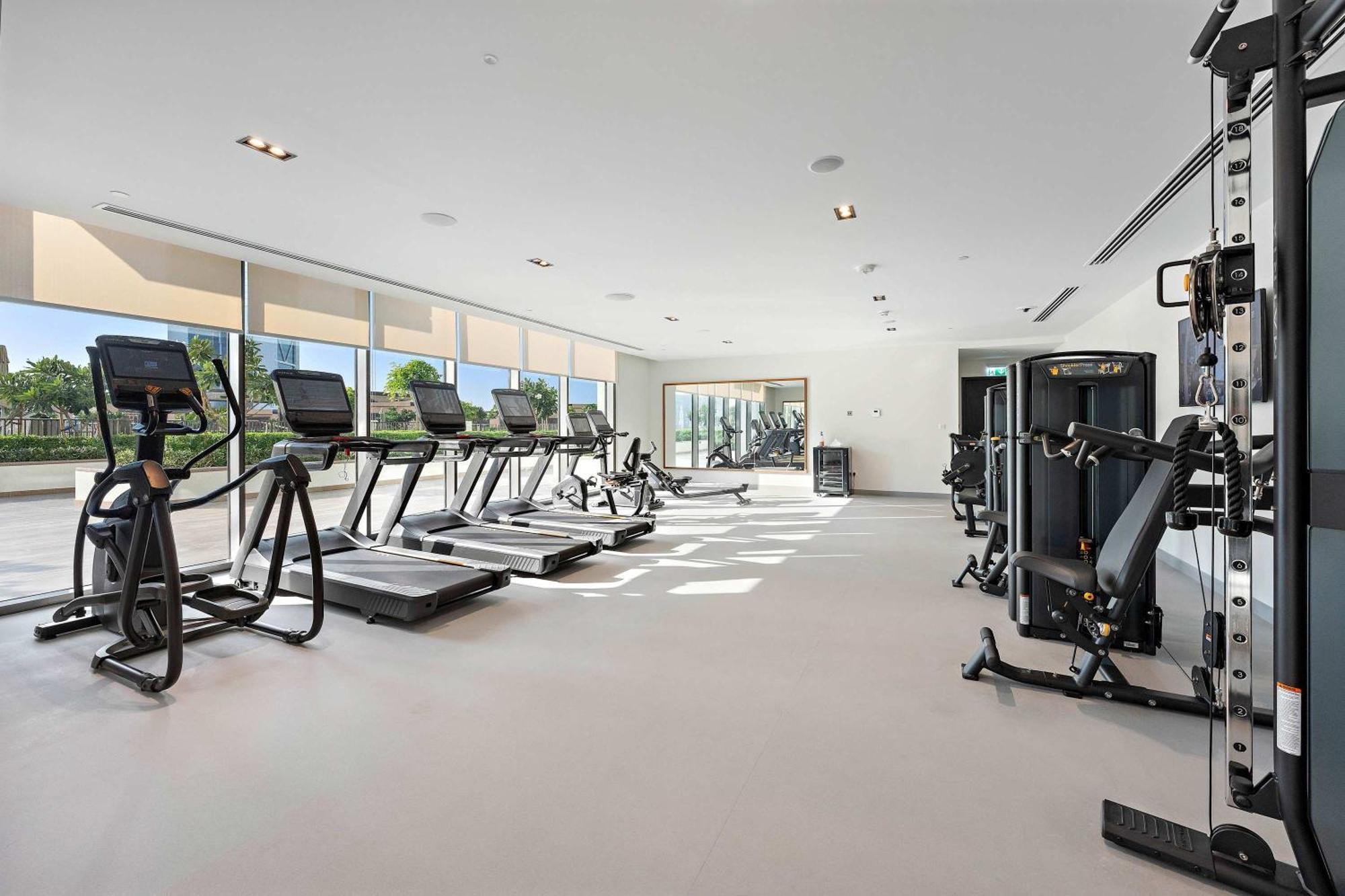 Silkhaus Burj Khalifa View 1bdr In Burj Crown Apartment *